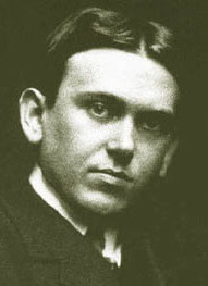 Photo portrait of young H.L. Mencken.