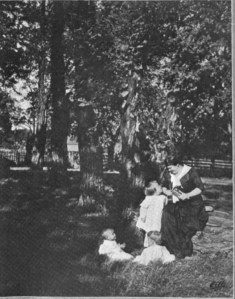 Maria Thompson Daviess outsider her home with children, Book News Monthly, January 1914.. 